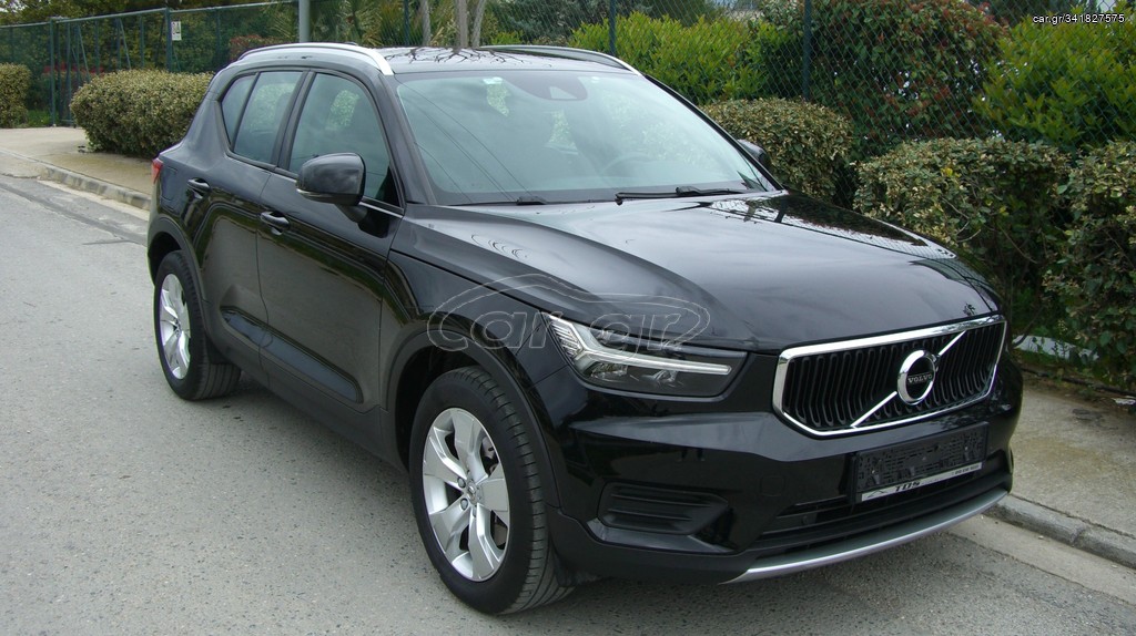 Volvo XC40 2019 D4 Momentum AWD