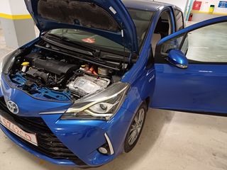 Toyota Yaris '17  1.5 Hybrid Y20 Team  