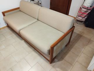 Καναπές με μηχανισμό που μετατρέπεται σε διπλο κρεβάτι 