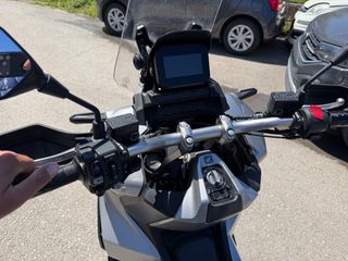 Honda ADV 350 2022 1 XEΡΙ ΑΠΟ ΗΛΙΚΙΩΜΕΝΟ ΜΕ ΓΝΗΣΙΑ ΒΑΛΙΤΣΑ-thumb-31