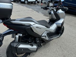 Honda ADV 350 2022 1 XEΡΙ ΑΠΟ ΗΛΙΚΙΩΜΕΝΟ ΜΕ ΓΝΗΣΙΑ ΒΑΛΙΤΣΑ-thumb-11