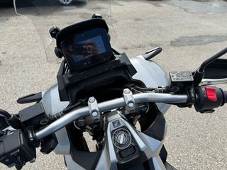 Honda ADV 350 2022 1 XEΡΙ ΑΠΟ ΗΛΙΚΙΩΜΕΝΟ ΜΕ ΓΝΗΣΙΑ ΒΑΛΙΤΣΑ-thumb-2