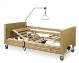 Νοσοκομειακό κρεβάτι ελάχιστα χρησιμοποιημένο 
