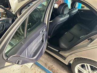 Mercedes-Benz C 180 2006-thumb-14