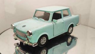 TRABANT 1:30
