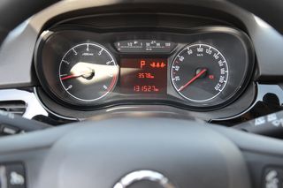 Opel Corsa 2017-thumb-12