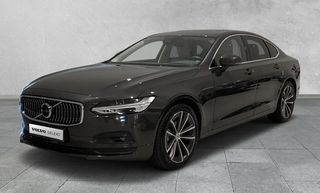 Volvo S90 '22 Momentum Advanced 