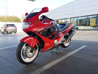 Honda CBR 1000F 1991-thumb-1