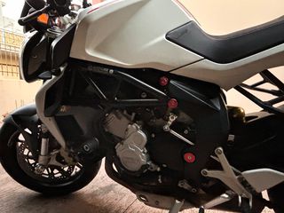 Mv Agusta Brutale 800 2014-thumb-5