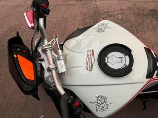 Mv Agusta Brutale 800 2014-thumb-7