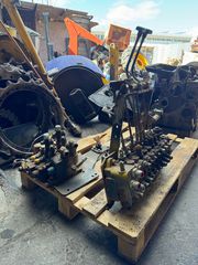 KOMATSU WB93R-2-thumb-2