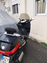 Piaggio XEvo 250 2008-thumb-1