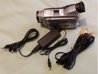 Άριστη κάμερα τύπου Mini Dv με οπτικά Carl Zeiss, Sony DCR-TRV80E