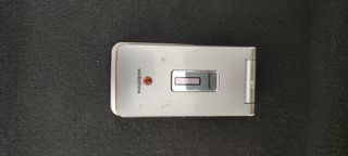 Sharp 770SH κινητό τηλέφωνο -thumb-1