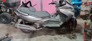 Kymco Xciting 300 R 2010-thumb-3