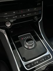 Jaguar XE 2015 20d R-Sport-thumb-70