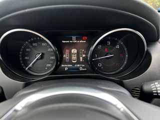 Jaguar XE 2015 20d R-Sport-thumb-72