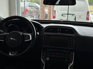 Jaguar XE 2015 20d R-Sport-thumb-59