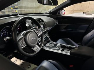 Jaguar XE 2015 20d R-Sport-thumb-31