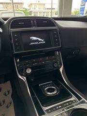 Jaguar XE 2015 20d R-Sport-thumb-43