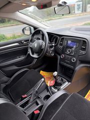 Renault Megane 2017-thumb-6