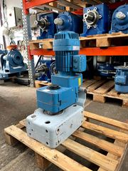 DEMAG ΜΕΙΩΤΗΡΑΣ ΓΙΑ ΓΕΡΑΝΟΓΕΦΥΡΑ 0,12/0,9KW(0.15/1.2HP) 4.2/30.1RPM-thumb-1
