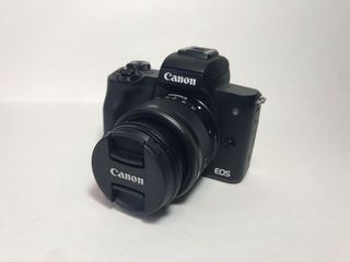 Canon EOS M50 Mirrorless Camera 4K 24.1Mp EF-M 15-45mm