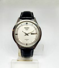 Seiko 5 Automatic Metallic Silver Vintage Day-Date 7009-8020 A9086 ΤΙΜΗ 180 ΕΥΡΩ