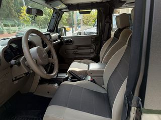 Jeep Wrangler 2007-thumb-18