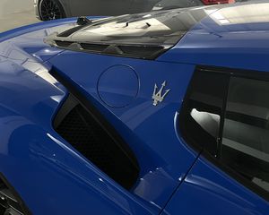 Maserati MC20 2023-thumb-19