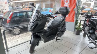 Kymco 2026 Skytown 125i E5+-thumb-2