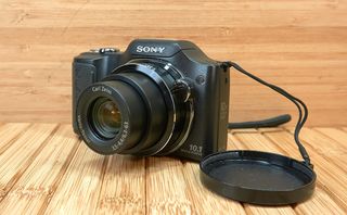  ΦΩΤΟΓΡΑΦΙΚΗ ΜΗΧΑΝΗ ΤΗΣ ''SONY DSC-H20'' 10.1 MP.