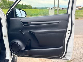 Toyota Hilux 2017-thumb-62