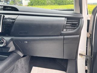 Toyota Hilux 2017-thumb-66