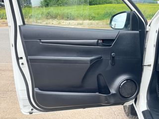 Toyota Hilux 2017-thumb-36