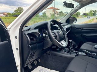 Toyota Hilux 2017-thumb-37