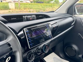 Toyota Hilux 2017-thumb-51