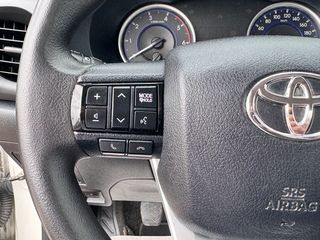 Toyota Hilux 2017-thumb-46