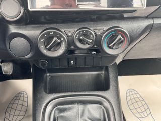 Toyota Hilux 2017-thumb-55
