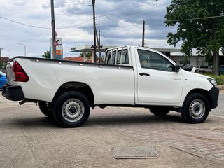 Toyota Hilux 2017-thumb-16