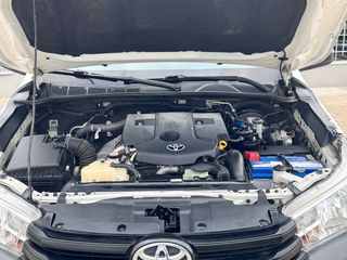 Toyota Hilux 2017-thumb-74