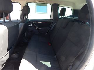 Dacia Duster 2012-thumb-9