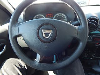 Dacia Duster 2012-thumb-12