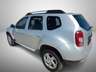 Dacia Duster 2012-thumb-5