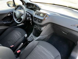 Peugeot 208 2018-thumb-8
