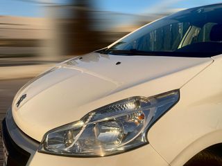 Peugeot 208 2018-thumb-12