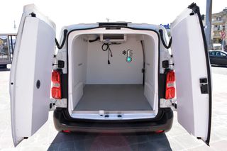 Ψυγείο Opel 2021 VIVARO 1.5D ΨΥΓEIO ΣΥΝΤΗΡΗΣΗ ΜΕ ΜΠΡΙΖΑ 220v-thumb-17