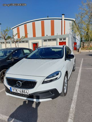 Volvo V40 Cross Country '18 Plus edition