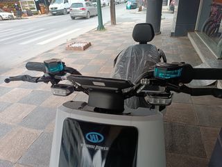Roller / Scooter 2025 QN MOTO KING-thumb-4