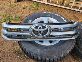 ΜΑΣΚΑ ΓΙΑ TOYOTA HILUX REVO 2015-2020 ΓΝΗΣΙΑ ΜΕΤΑΧΕΙΡΙΣΜΕΝΗ